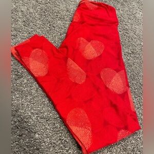 LuLaRoe. Valentines leggings. One size red with pink hearts.